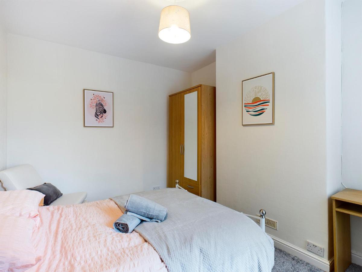 Cheerful 3 Bedroom Home With Free Parking And Wifi Chester Exterior foto